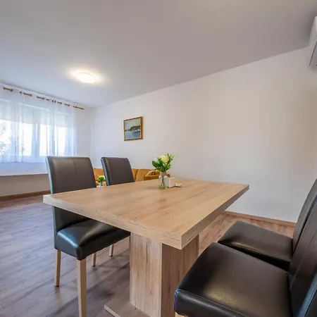 Apartment Alenka By Interhome Omisalj