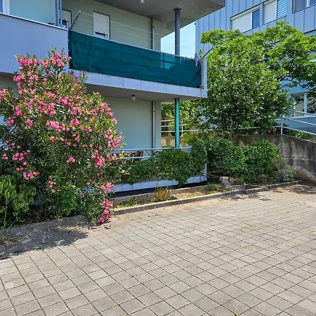 Alenka By Interhome Apartamento Omišalj